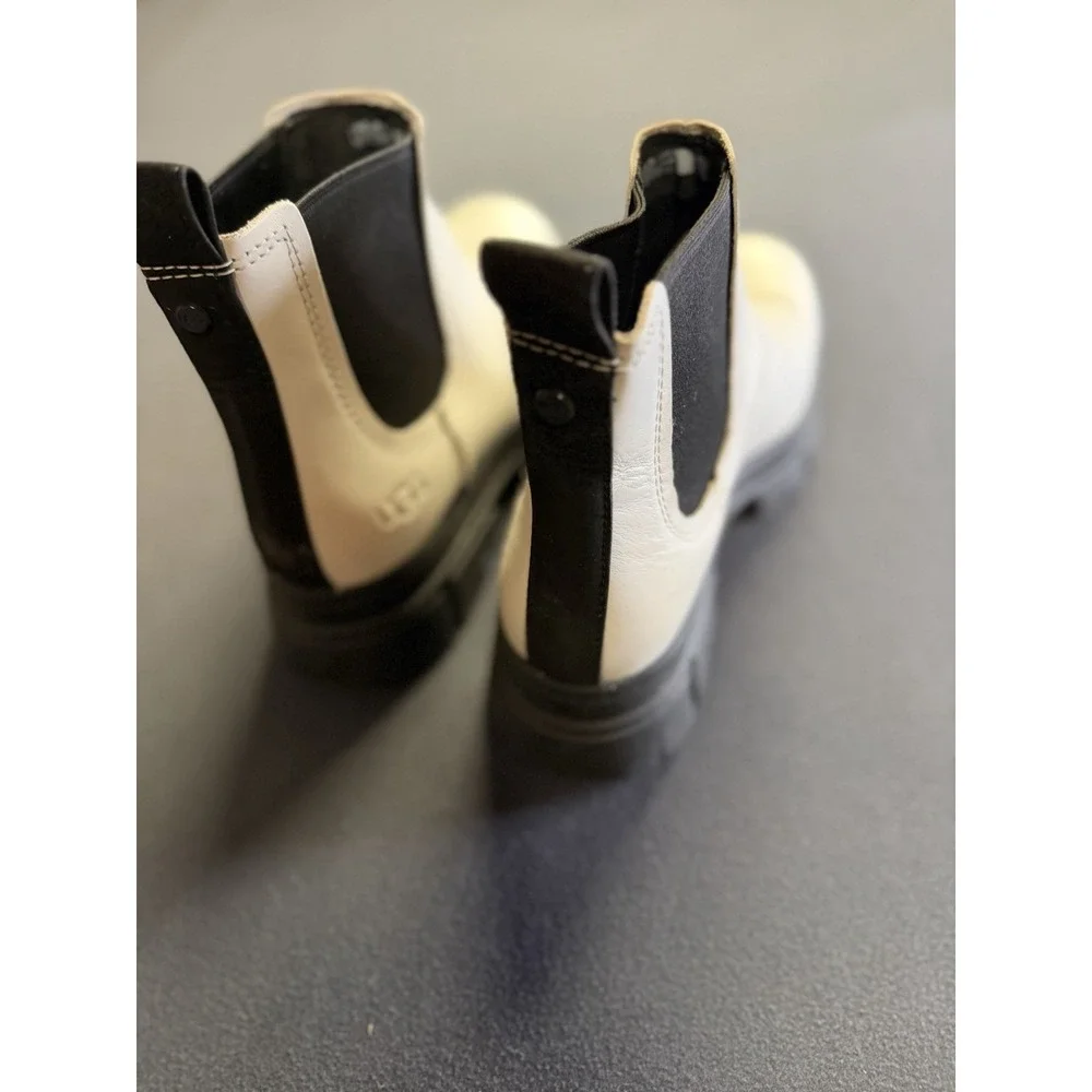 UGG Ashton Chelsea Waterproof Pull-on White Leather Women's Short Boots Sz 9